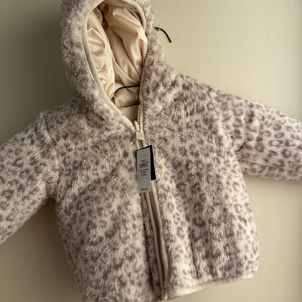 GAP Infant Reversible Hooded Puffer Jacket in Gold and Tan - Picture 5 of 6